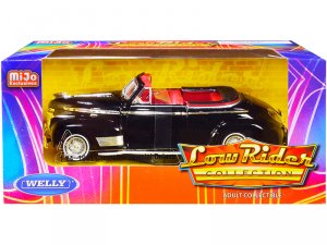 Welly 22411LRW-bk 1941 Chevrolet Special Deluxe Convertible Black With