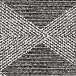 Homeroots.co 375561 79 X 112 Grey Or  Ivory  Polypropylene Rug