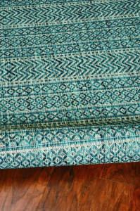 Homeroots.co 375205 5' 3 X 7' 7 Teal Polypropylene Rug