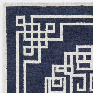 Homeroots.co 374680 96 X 120 Navy Ivory  Wool Rug