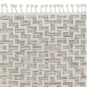 Homeroots.co 375685 63 X 91 Ivory  Grey Polyester Rug