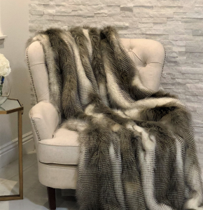 Plutus PBSF1408-80x110T Plutus Alaskan Hawk Handmade Luxury Throw