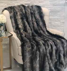 Plutus PBSF1419-80x110T Plutus Brandy Grey Faux Fox Luxury Throw