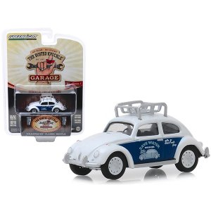 Greenlight 39010SET Classic Volkswagen Beetle With Roof Rack White Sav