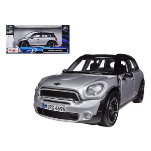 Maisto 31273s Mini Cooper Countryman Silver With Black Top 124 Diecast