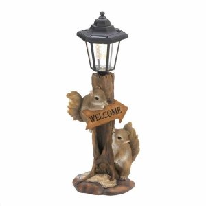 Summerfield 10018808 Friendly Squirrels Solar Lamp