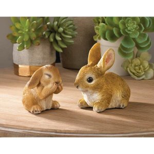 Summerfield 10018802 Giggling Bunny Figurine