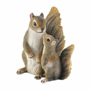 Summerfield 10018946 Mommy And Me Squirrel Figurine