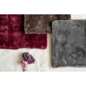 Bone CAMZ36500S Cage Liner Faux Fur Cranberry Lg