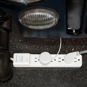 Cyberpower B615 15ft 500j White 6 Outlet Surge