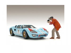 American 76285 Race Day 1 Figurine Iii For 118 Scale Models By