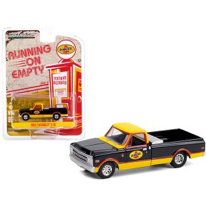 Greenlight 41120SET 1968 Chevrolet C-10 Pickup Truck With Toolbox Penn