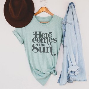 Rockledge 196602085054 Here Comes The Sun Graphic T-shirt (pack Of 1)