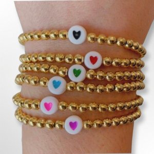 The centerheartgoldA I Love Love Bracelet (set Of 8)