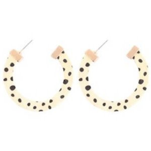 Dobbi ME4992 Wood Dalmatian Hoop Earrings (pack Of 1)