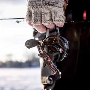 Planos FRBRV2701 Frabill Vypr Straightline Combo Ice Fishing Rod And R